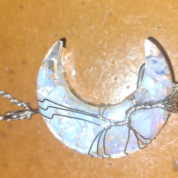 🌙 Opal Crescent Moon Necklace ✨️  ◇ Item Must Be Bundled ◇ - Picture 5 of 6